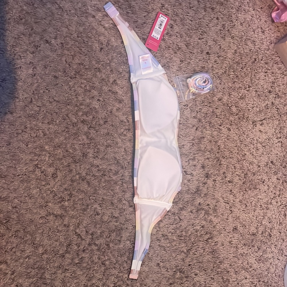Bathing suit - Picture 3 of 7